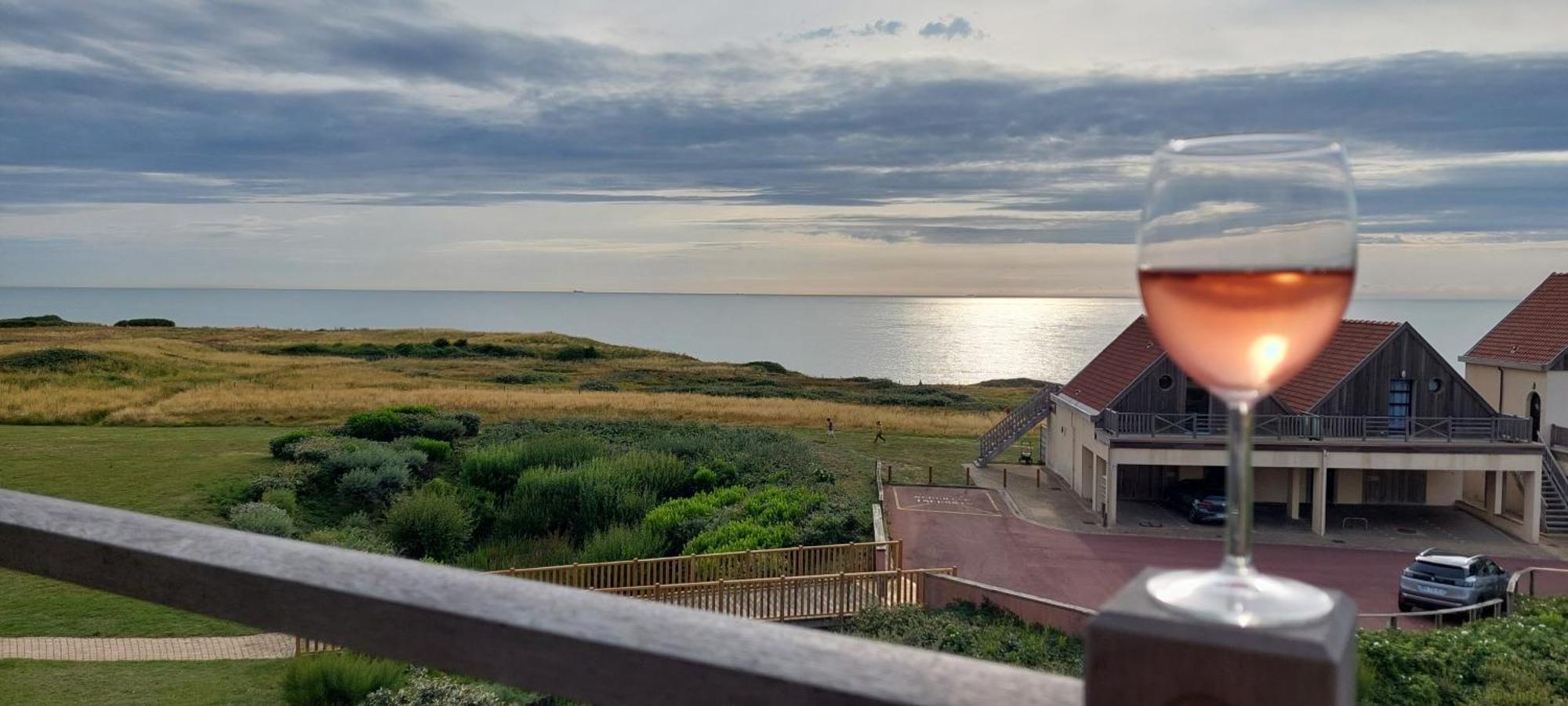 Le 246 - Duplex Face A La Mer Pour 4 Personnes, Wifi, Tv Full Sat, Parking Wimereux Luaran gambar